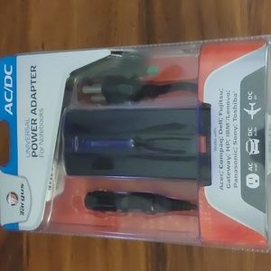 Laptop Universal Power Adapter - NWT